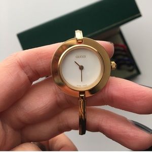 Vintage *AUTHENTIC* Gucci Gold Minimalistic Watch